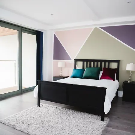 Reeks Gateway Townhouse קיל איירן