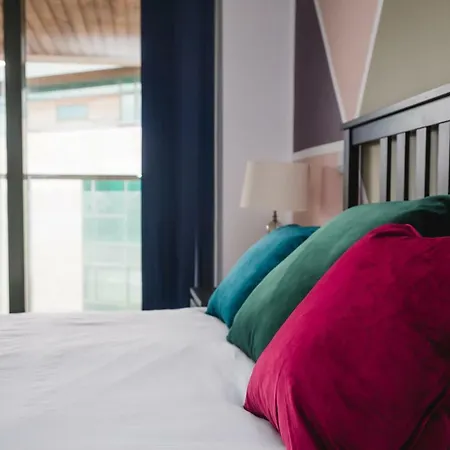 Reeks Gateway Townhouse דירה *