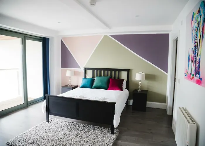 Reeks Gateway Townhouse * קיל איירן