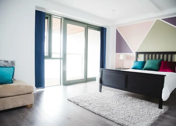 דירה Reeks Gateway Townhouse