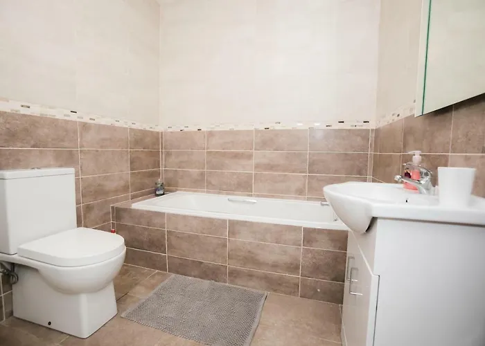 דירה Reeks Gateway Townhouse