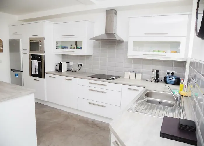 Reeks Gateway Townhouse *